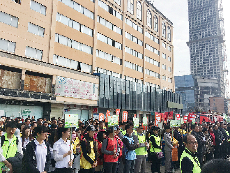 2017年3月5日，是我国第54个学雷锋纪念日。3月份的春天万物复苏，百花齐放。阳光透过淡薄的云层照耀着大地，它的万道金光愉快地普照着万物。春风拂面,是那么清柔,那么亲切,就像是雷锋的精神一直温暖着、鼓舞着BG大游(中国)唯一官方网站!